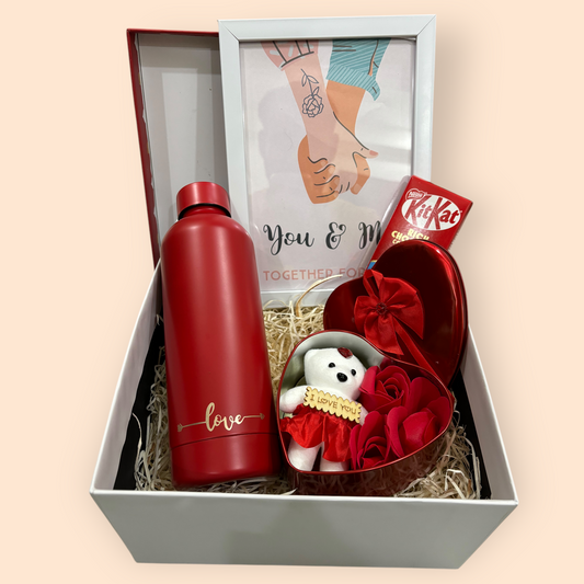 Valentine's Day Gift Hamper: A Romantic Gesture for Your Love